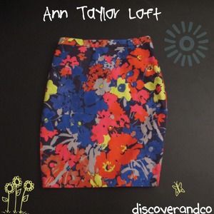 🎉HP🎉 Ann Taylor LOFT Floral Skirt