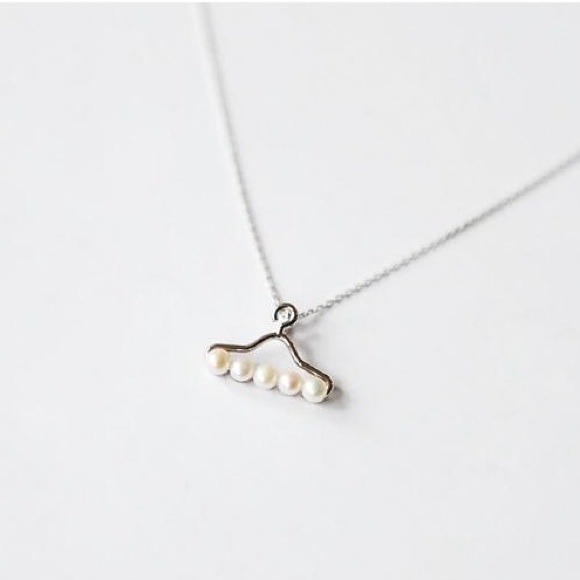 Pearl Hanger Pendent