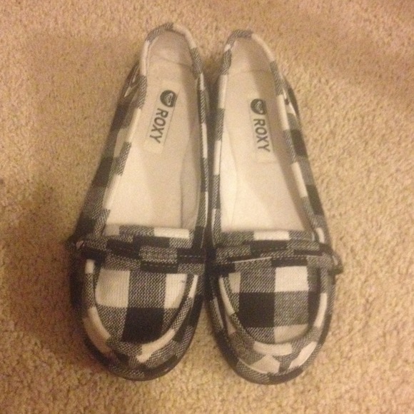 Roxy slip ons