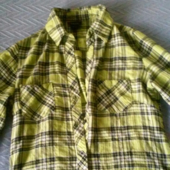 Plad Button Up - Picture 3 of 4