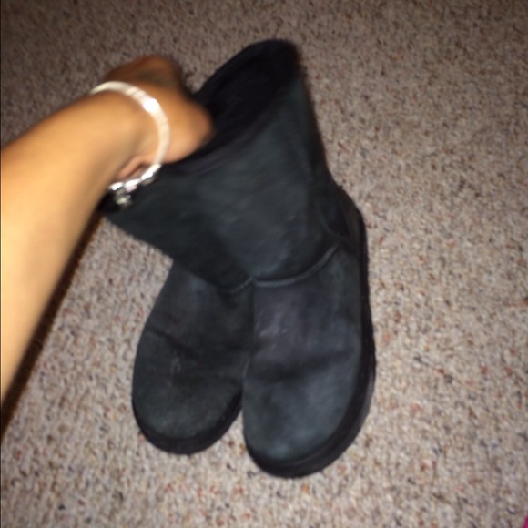 Black uggs