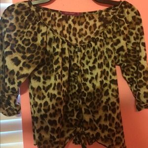 tie in front cheetahprint tee