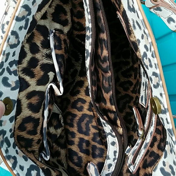 NWT LEOPARD PRINT ROARING JESSICA SIMPSON PURSE