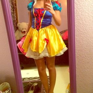 Snow White costume