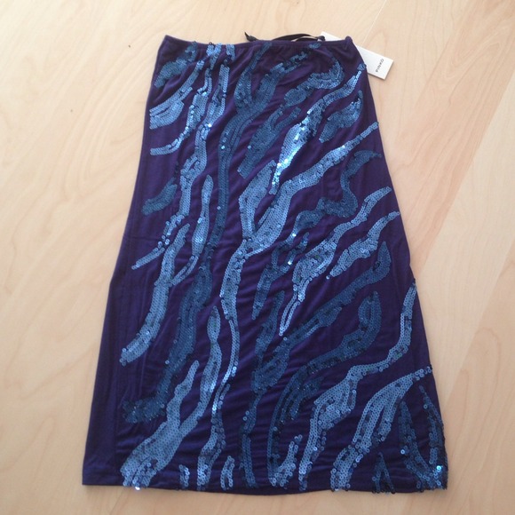 💕SOLD💕NWT Sleeveless sequined blue mini dress