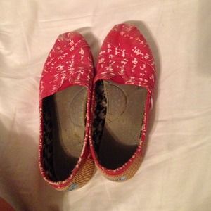 Red calculus toms