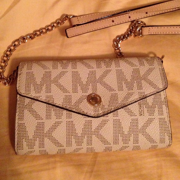 Michael Kors Handbags - **REDUCED**White monogram Michael Kors cross body