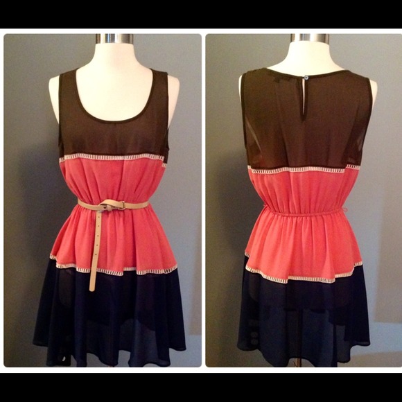 🎉Sold🎉Double Zero dress!