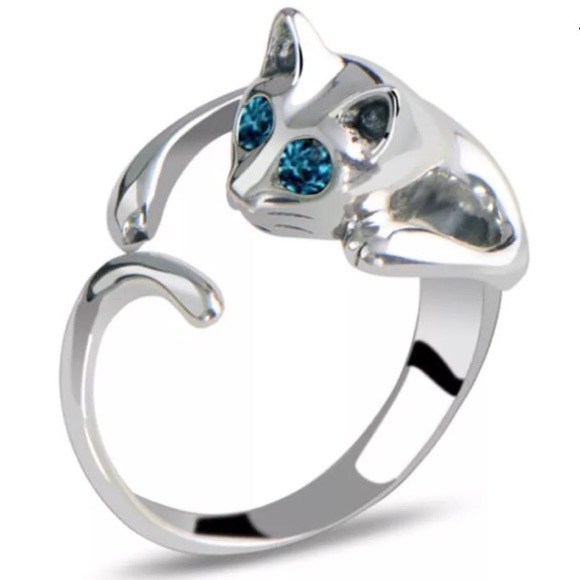 Jewelry - NEW Adjustable 18k White GP Aqua Eyed Cat Ring