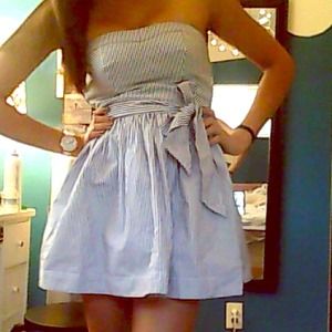 Flirty fun Hollister dress