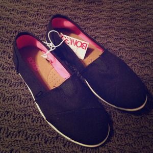 Comfy black canvas flats - new