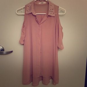 Off shoulder shirt