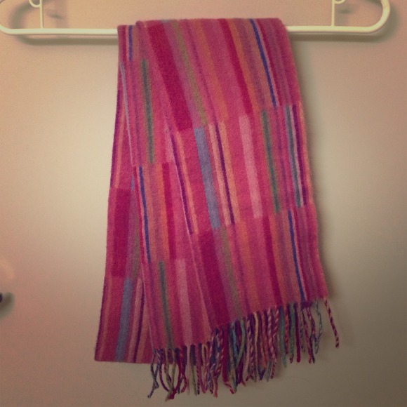 Pink esprit woolen scarf