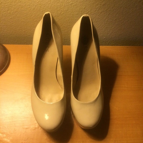 💖Nude Guess Heels💖