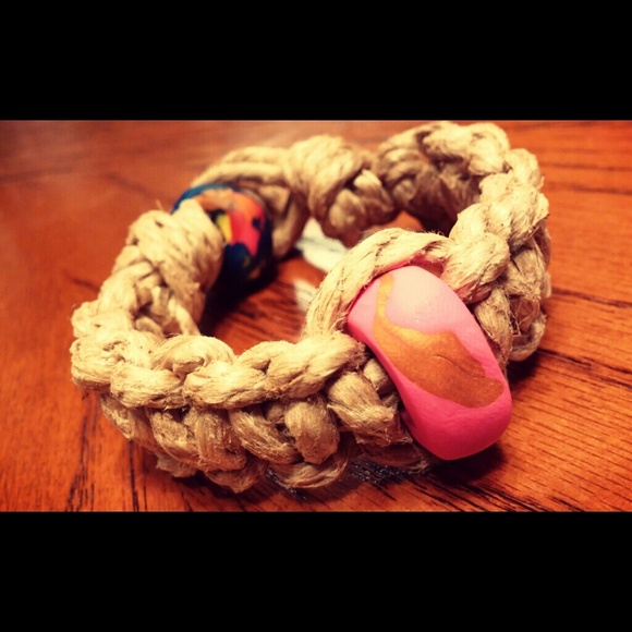Thick Hemp Bracelet w/Pink Bead HANDMADE - Picture 1 of 4