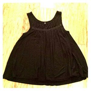 Old Navy Black Flowing Tank NWOT
