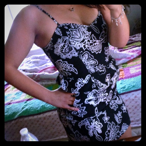 Pocket Sundress w/ Black & White Design