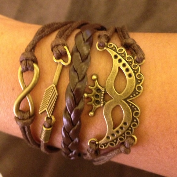 Jewelry - Brand New Masquerade Mask Bracelet