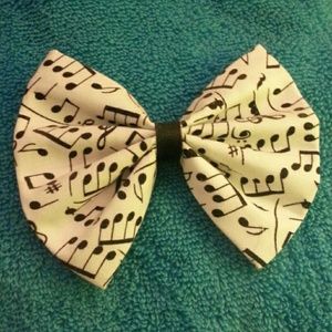 Music note hair bow