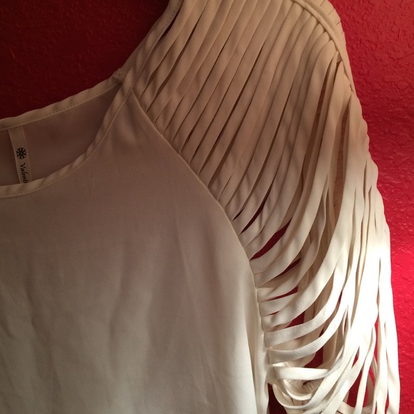 White Top - Picture 2 of 3