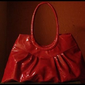 🌹Pretty red patent leather handbag🎈⬇️price