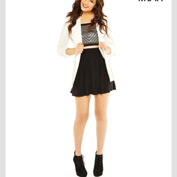 Bethany mota black skirt