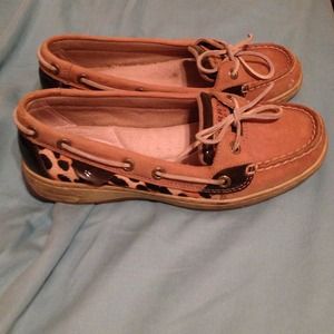 Leopard print sperrys
