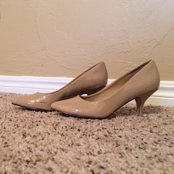 Tan patent heels
