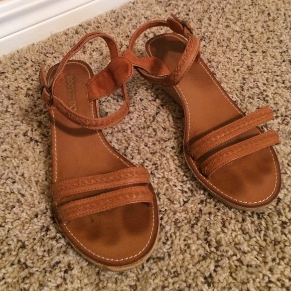 Tan leather rocket dog wedges