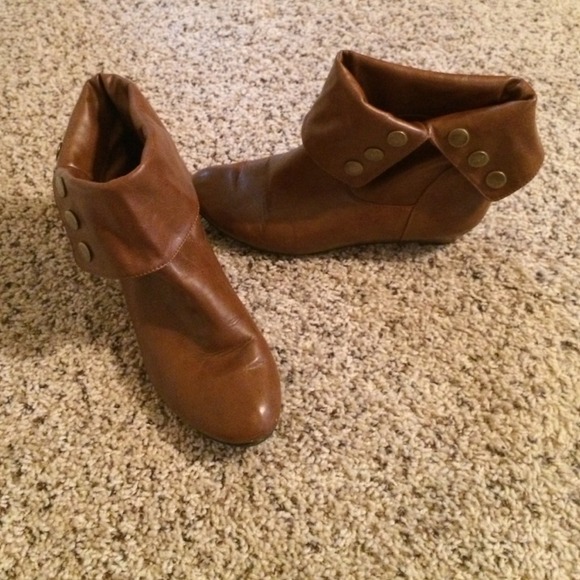 Leather booties
