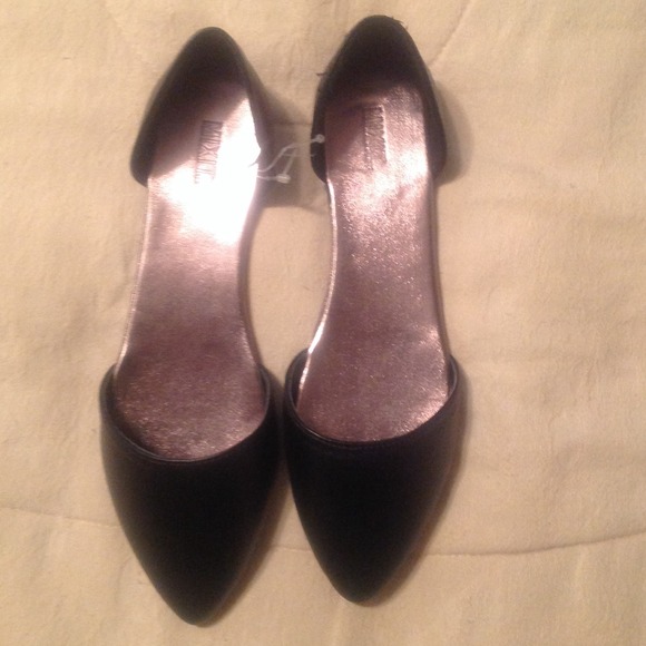 Black pointy toe MIXIT flats size 10