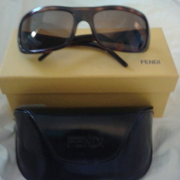 FENDI Sunglasses
