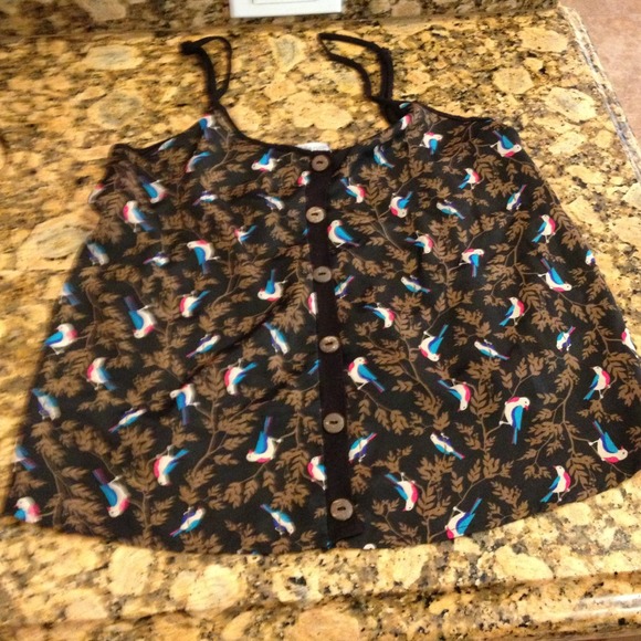 Tank top with bird designs
