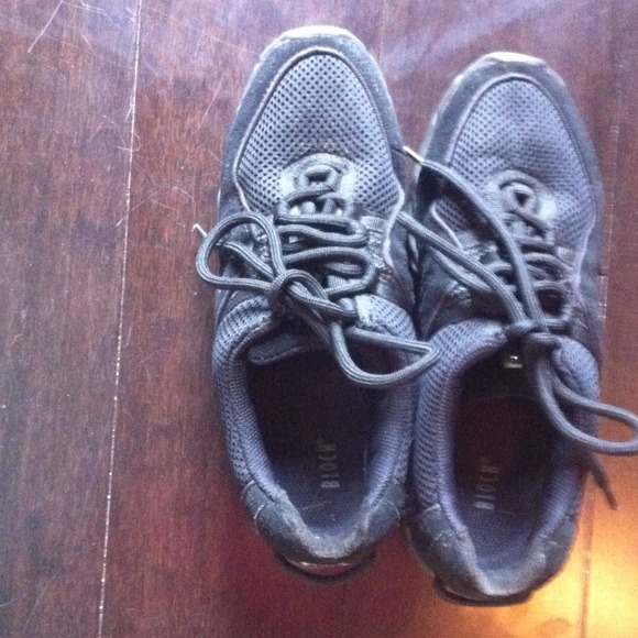 Hip hop dance shoes