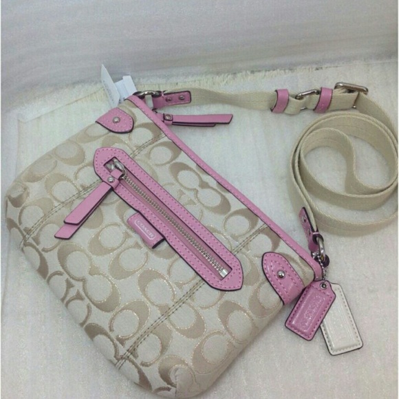 NWT Coach daisy crossbody