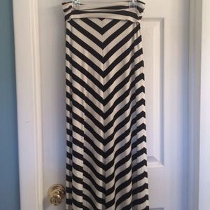 Chevron maxi skirt