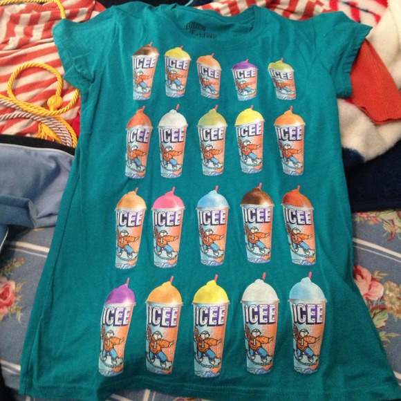Tops - Graphic tee