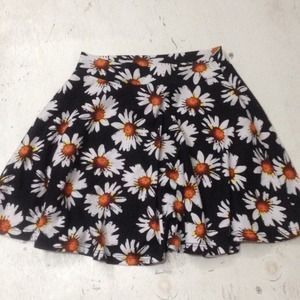 Tillys daisy skirt