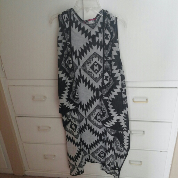 Kimono styled sweater NWOT