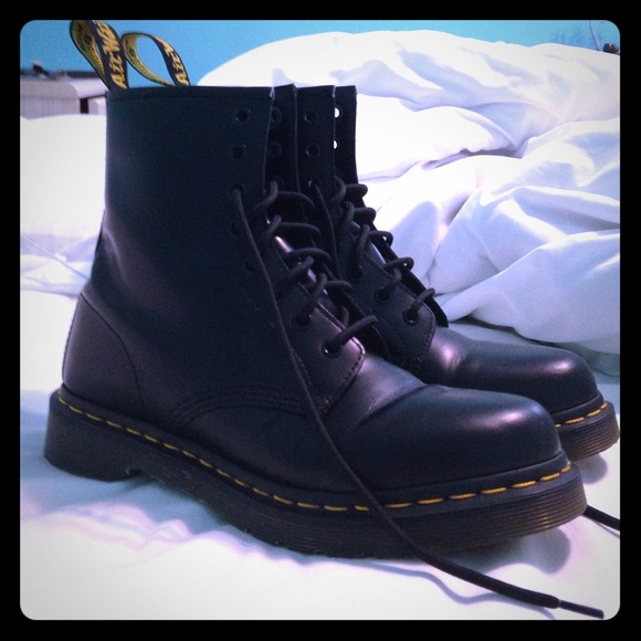 Black matte dr martens