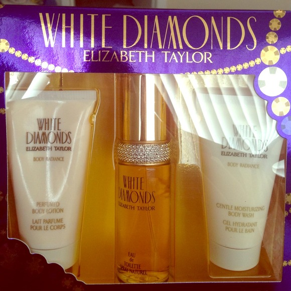 White diamonds perfume 💎