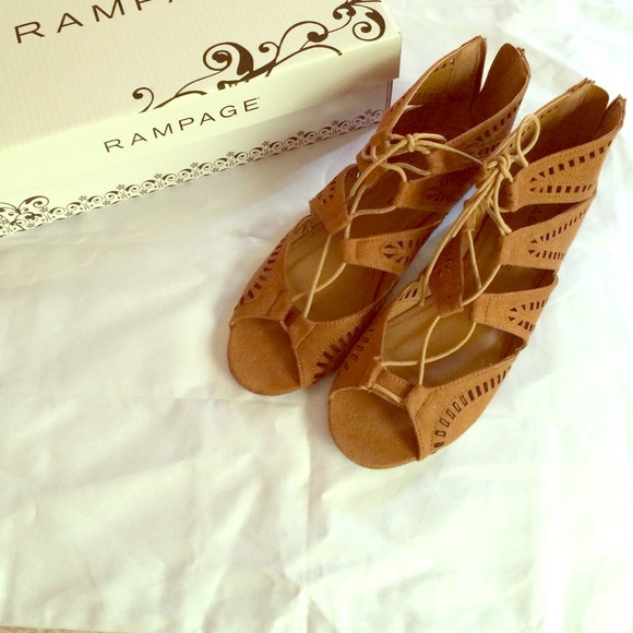 Soft Brown Gladiators