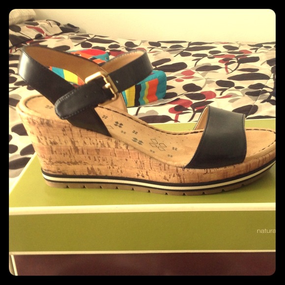 Black wedges NEW