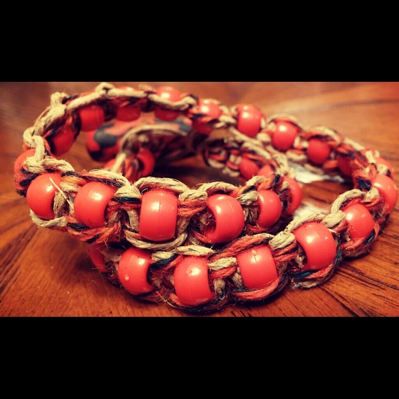Boho Red Hemp Necklace HANDMADE - Picture 3 of 4