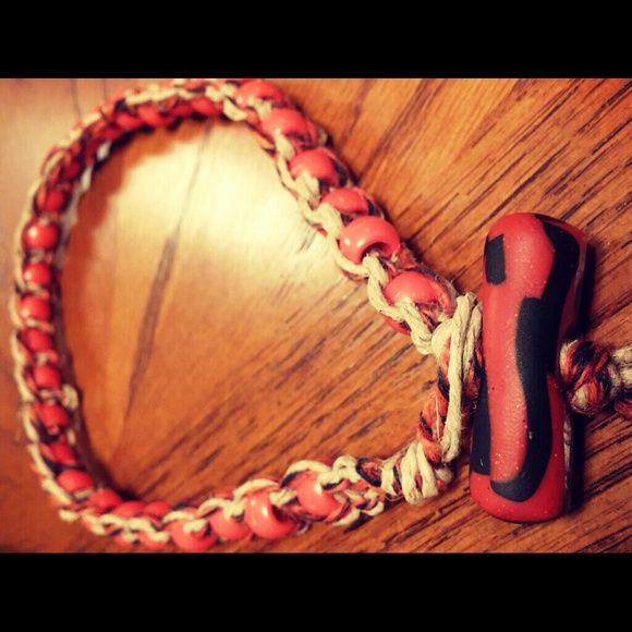 Boho Red Hemp Necklace HANDMADE - Picture 4 of 4