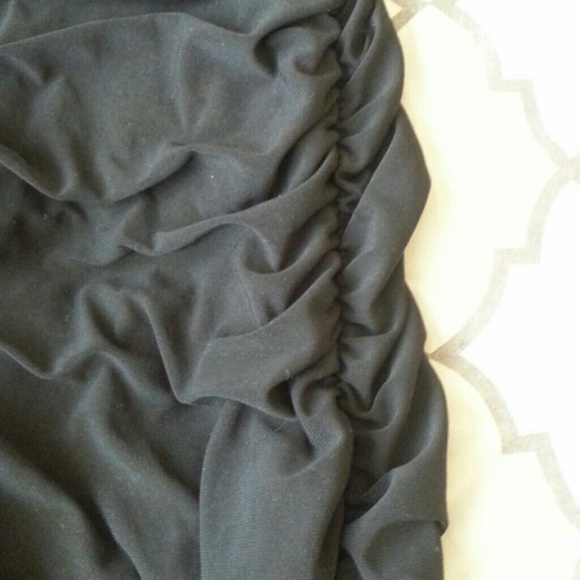 one shoulder head turning dress - Picture 3 of 4