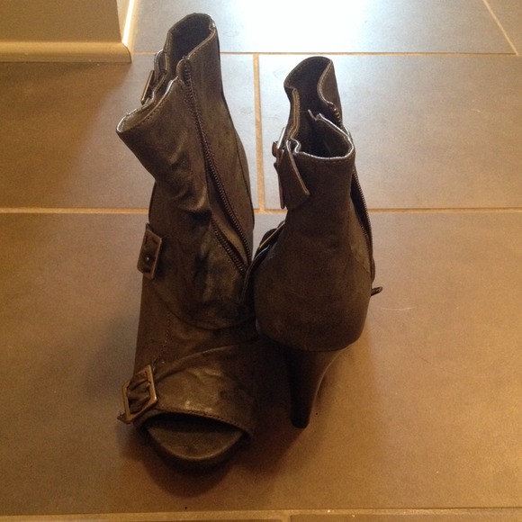 Gray Open Toe Booties - Picture 2 of 4