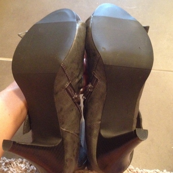 Gray Open Toe Booties - Picture 4 of 4