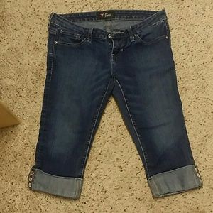 Capri jeans by Guess