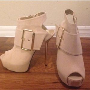 Bundle - nude booties and black booties